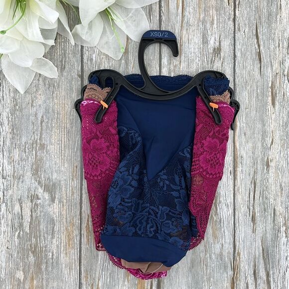 Women's Microfiber & Lace Hipster Panties, 3-Pack, Size XS - Picture 2 of 6